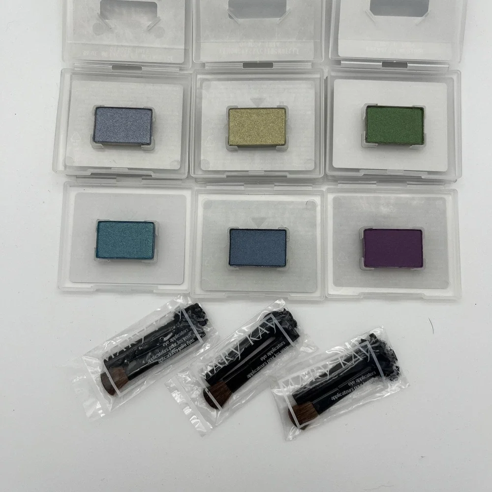 MARY KAY Mineral EYESHADOW LOT of SIX assorted .05 ounce pans 6 Colors Brushes